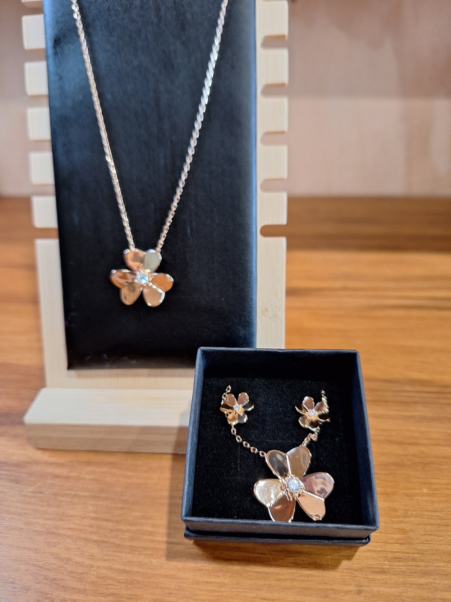 NON CRYSTAL JEWELLERY