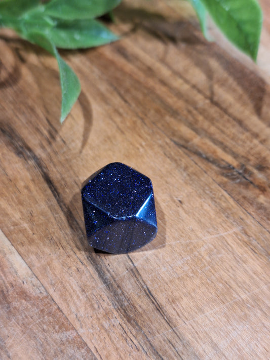 CRYSTAL DICE SHAPE