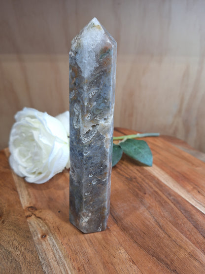 AGATE MOSS TOWER (SLIGHT LEAN, PRICED TO REFLECT THIS)