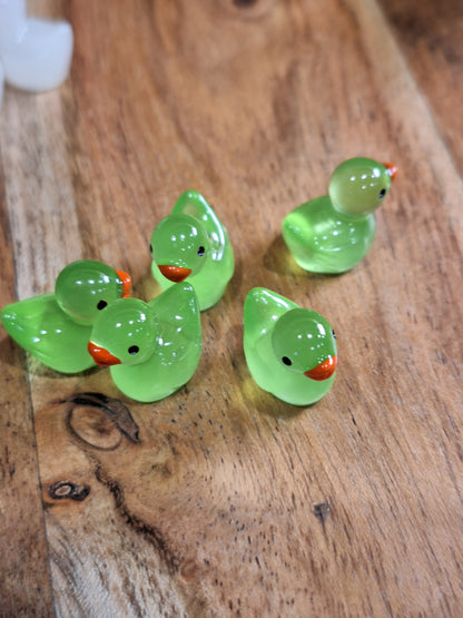 EVERYTHING THAT GLOWS IN THE DARK  (NON CRYSTAL LUMINOUS RESIN)