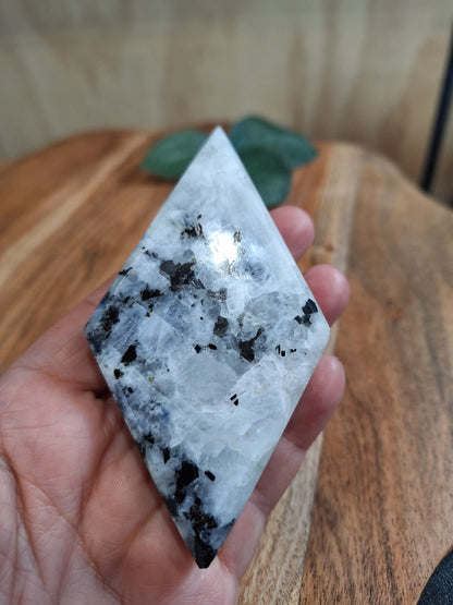 RAINBOW MOONSTONE DIAMOND ON ASTROLOGY STAND