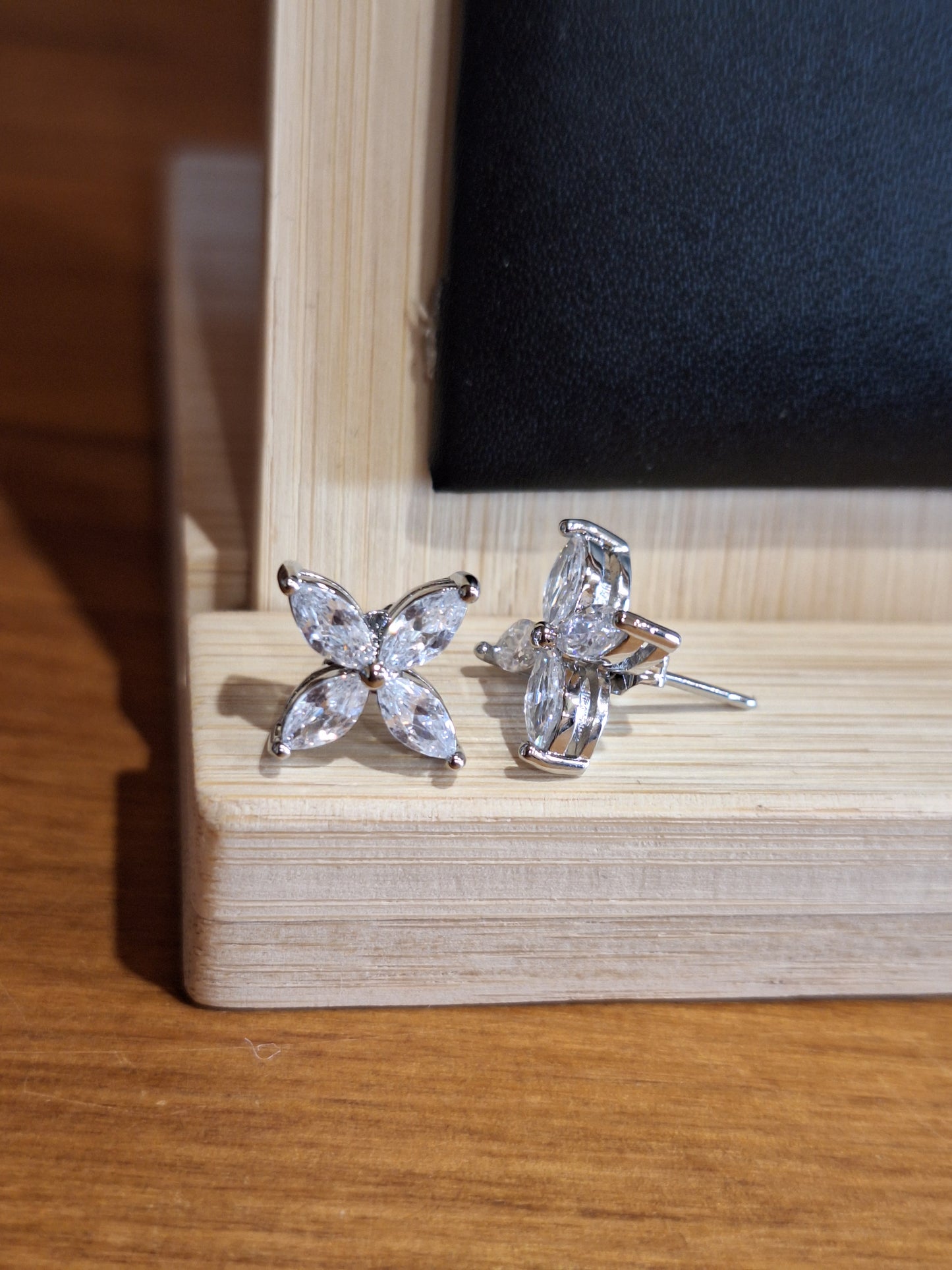 NON CRYSTAL JEWELLERY