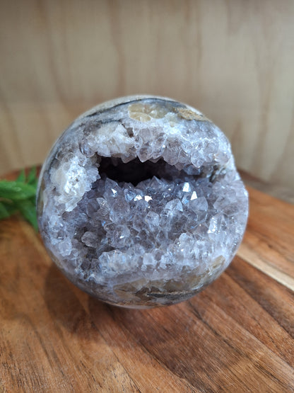 DRUUZY AGATE WITH AMETHYST SPHERE, ALSO UV REACTIVE PIECES 816GRAMS!!!!