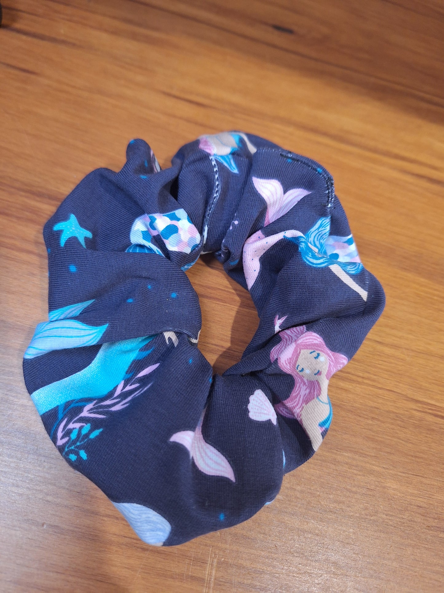 THEMED SCRUNCHIES