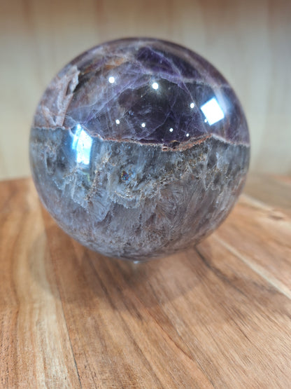AMETHYST WITH MEXICAN AGATE SPHERE A huge beautiful 1.305 kg!!!