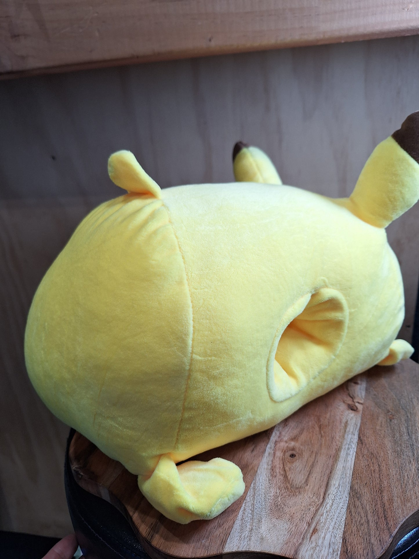 POKEMON 30cm PLUS PIKACHU HAND WARMER PLUSHY