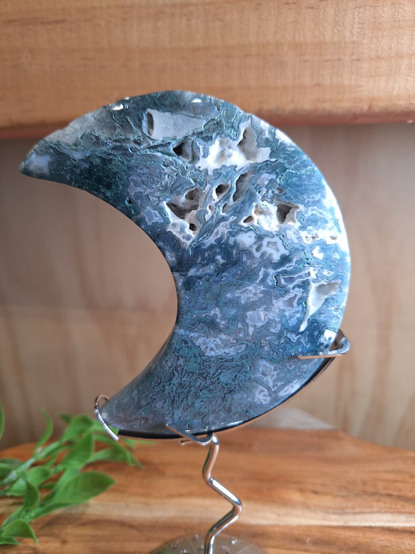 MOSS AGATE MOON INCLUDING STAND