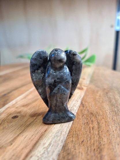 CRYSTAL ANGELS (MEDIUM)