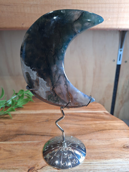 MOSS AGATE MOON INCLUDING STAND