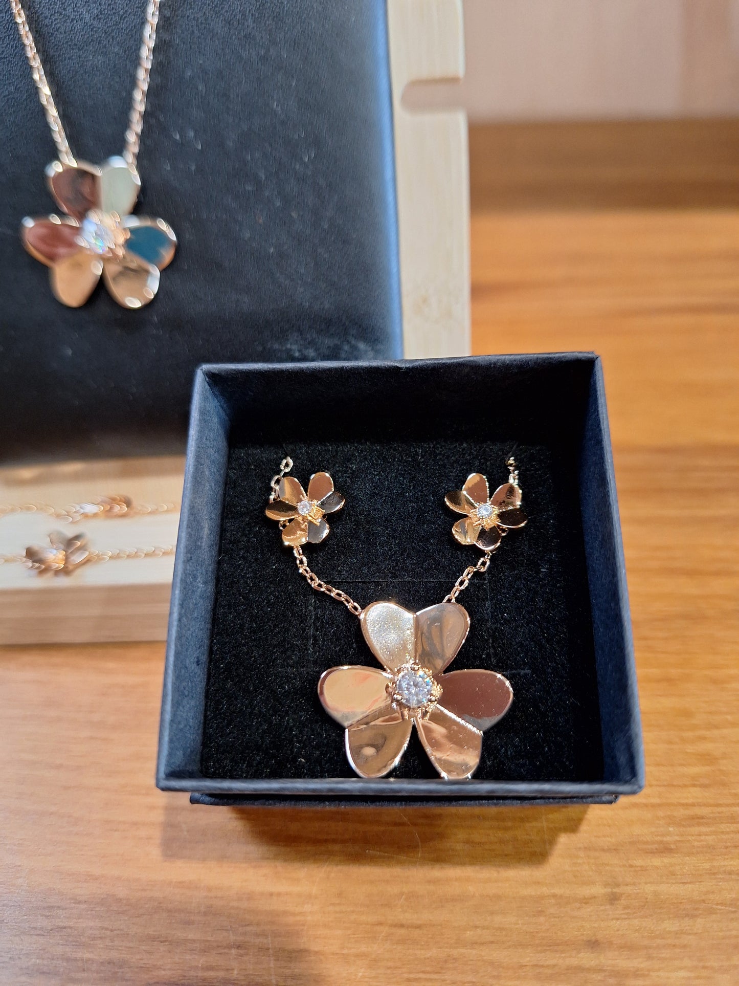 NON CRYSTAL JEWELLERY