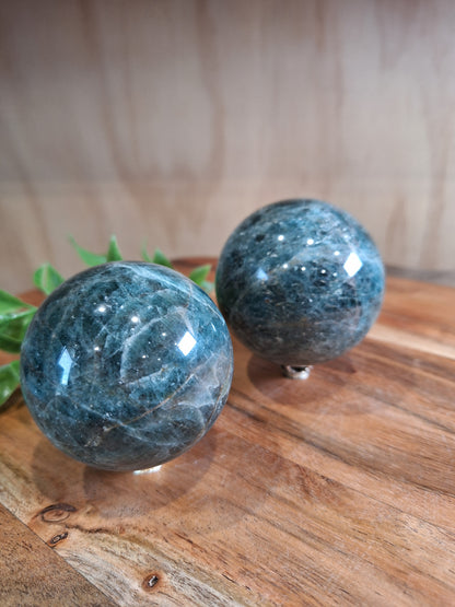 GREEN APATITE SPHERES