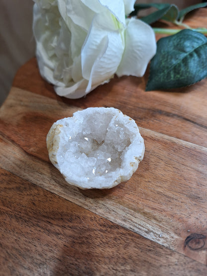 QUARTZ CLUSTER GEODE