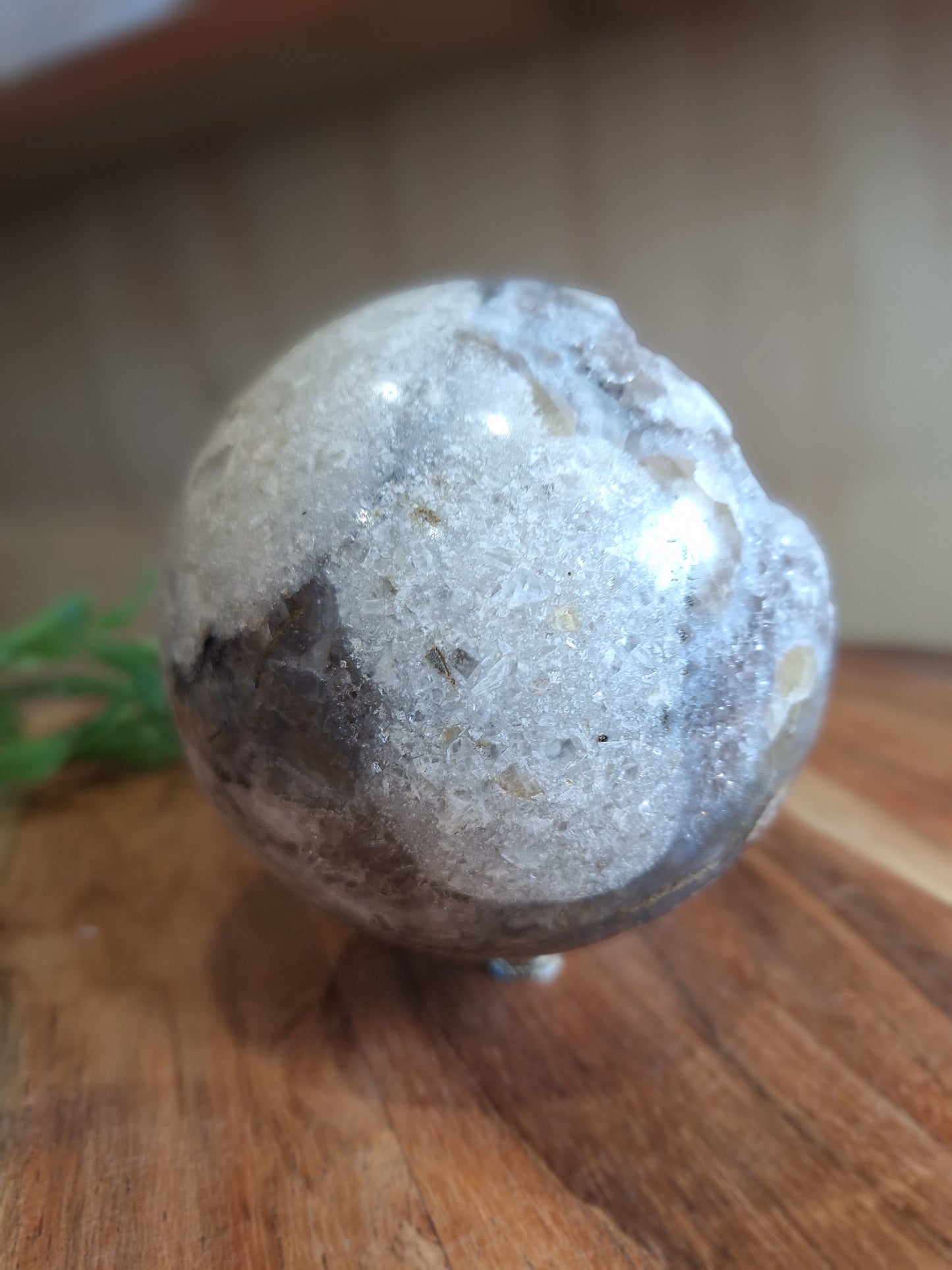 DRUUZY AGATE WITH AMETHYST SPHERE, ALSO UV REACTIVE PIECES 816GRAMS!!!!