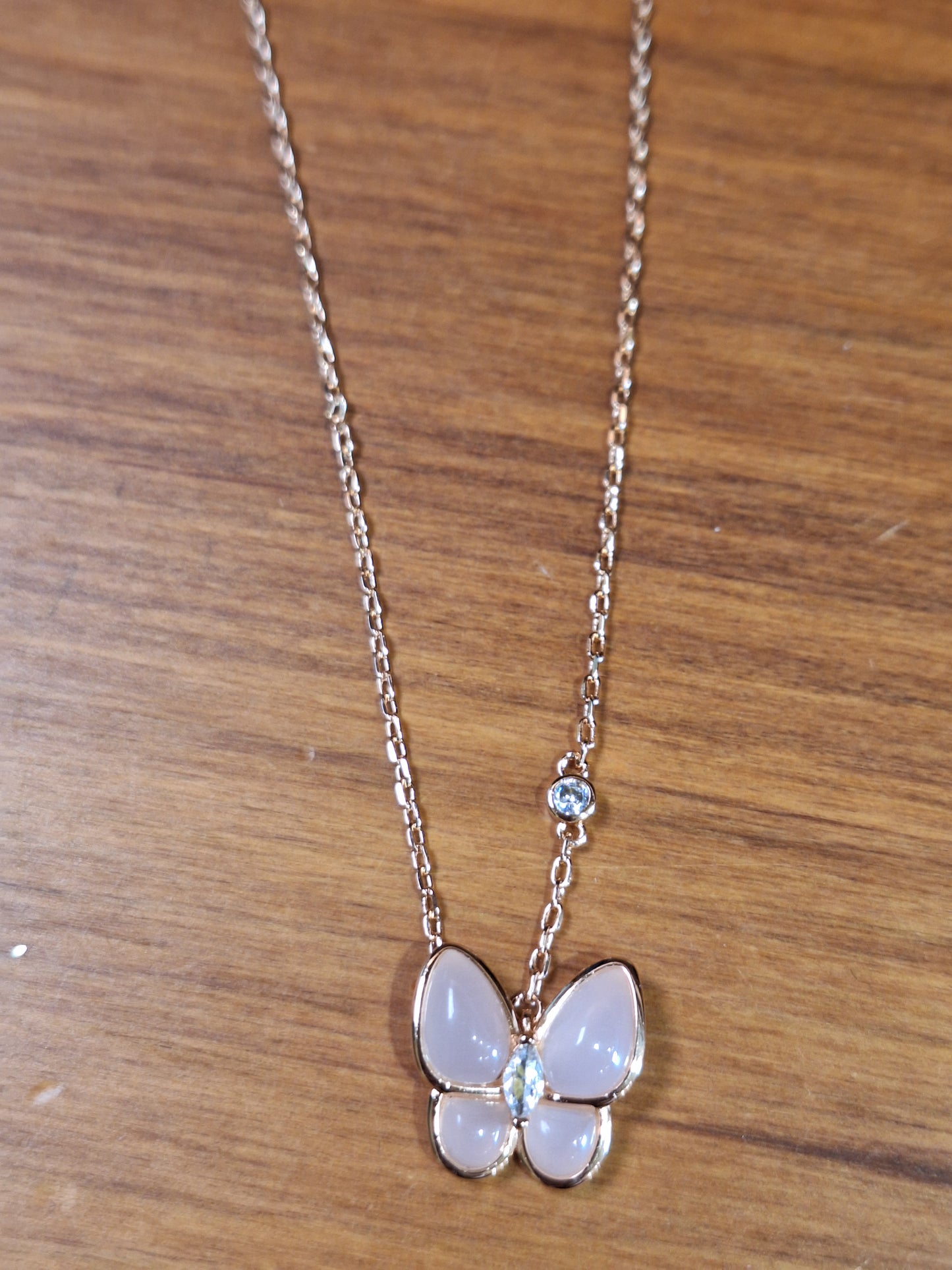 ROSE QUARTZ BUTTERFLY NECKLACE ON ROSE GOLD CHAIN
