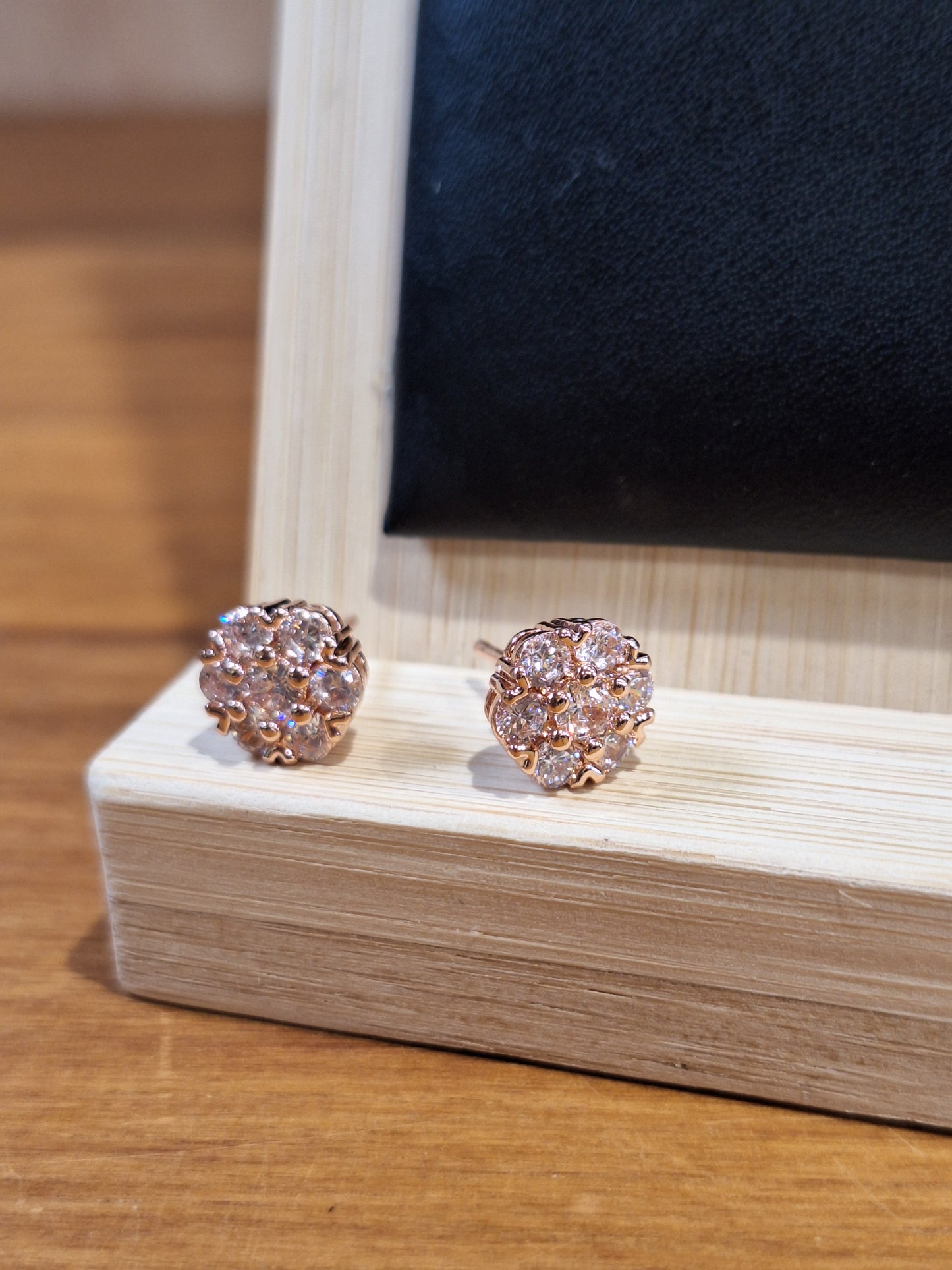 NON CRYSTAL JEWELLERY