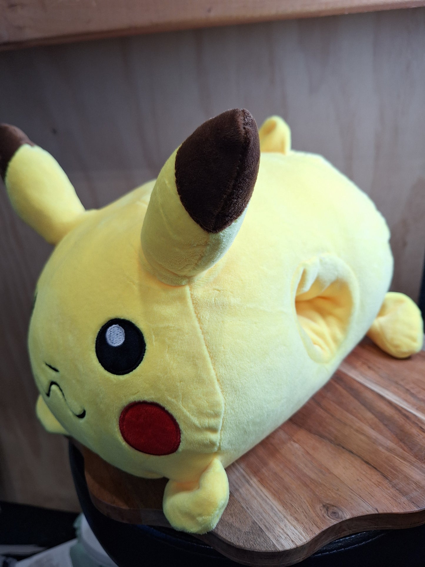 POKEMON 30cm PLUS PIKACHU HAND WARMER PLUSHY