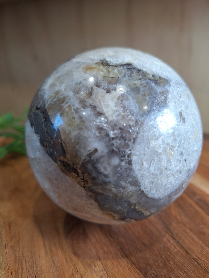 DRUUZY AGATE WITH AMETHYST SPHERE, ALSO UV REACTIVE PIECES 816GRAMS!!!!