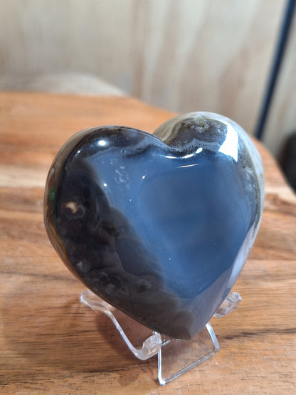VOLCANO AGATE HEARTS