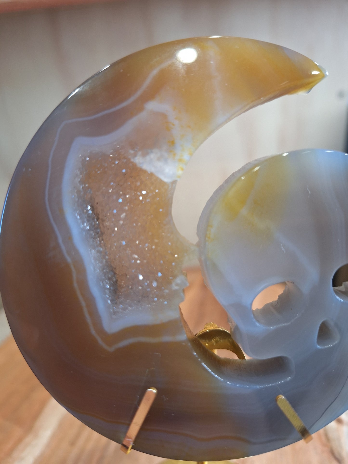 DRUUZY AGATE MOON SKULL ON ASTROLOGICAL GOLD STAND