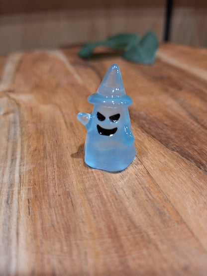 EVERYTHING THAT GLOWS IN THE DARK  (NON CRYSTAL LUMINOUS RESIN)