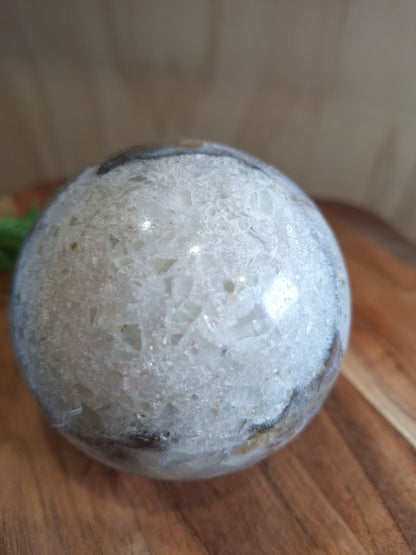 DRUUZY AGATE WITH AMETHYST SPHERE, ALSO UV REACTIVE PIECES 816GRAMS!!!!