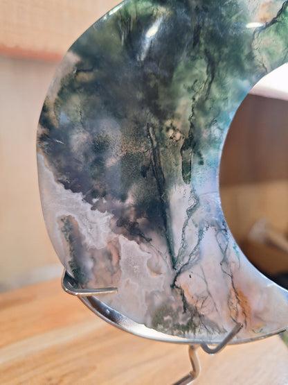 MOSS AGATE MOON INCLUDING STAND