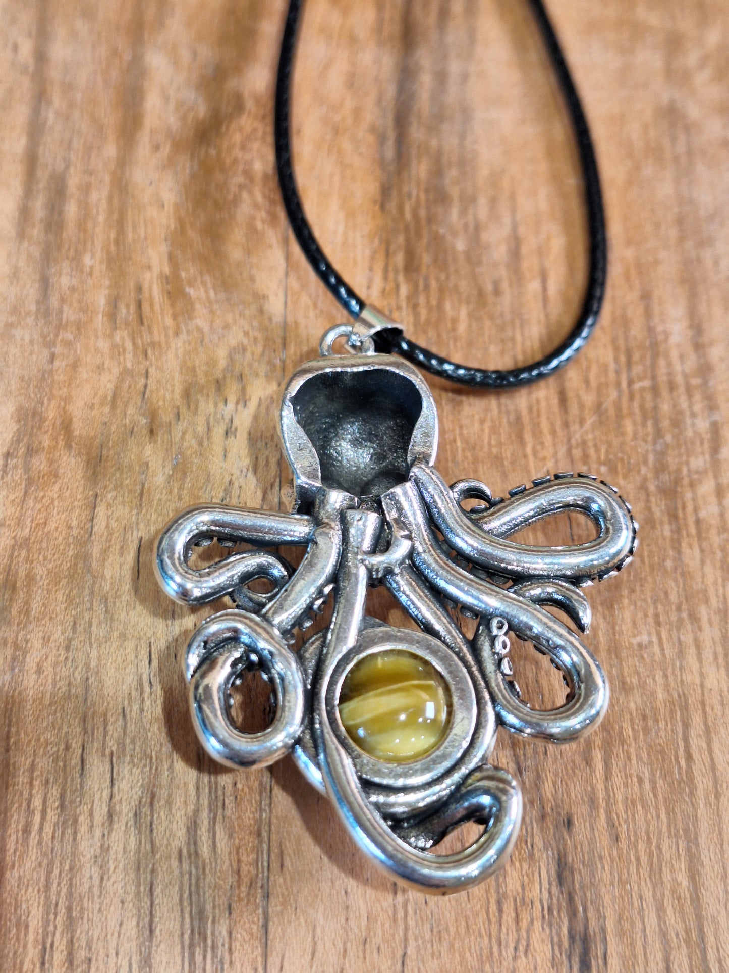 TIGERS EYE SKULL OCTOPUS NECKLACE