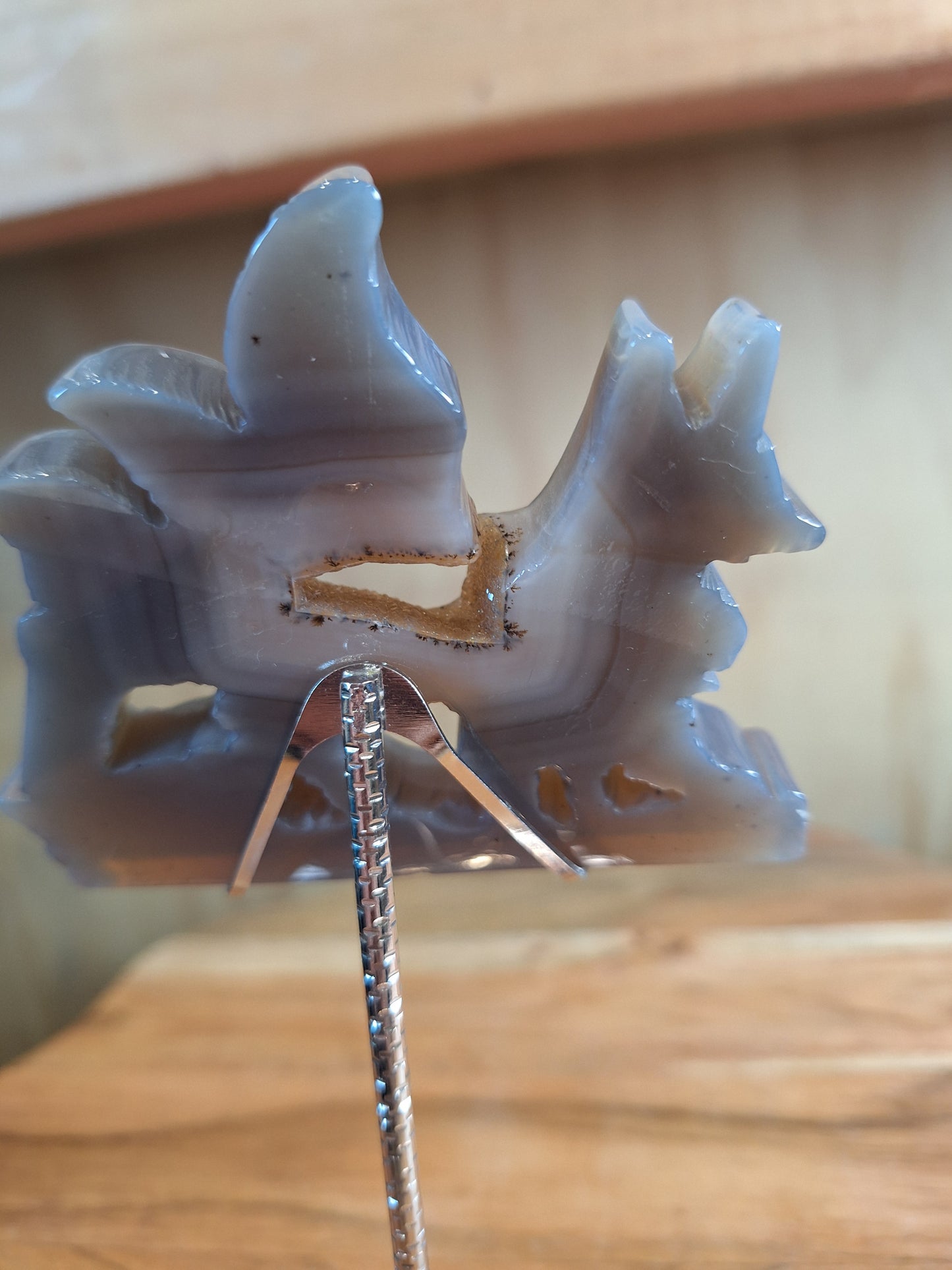 DRUUZY AGATE FOX ON ASTROLOGICAL STAND