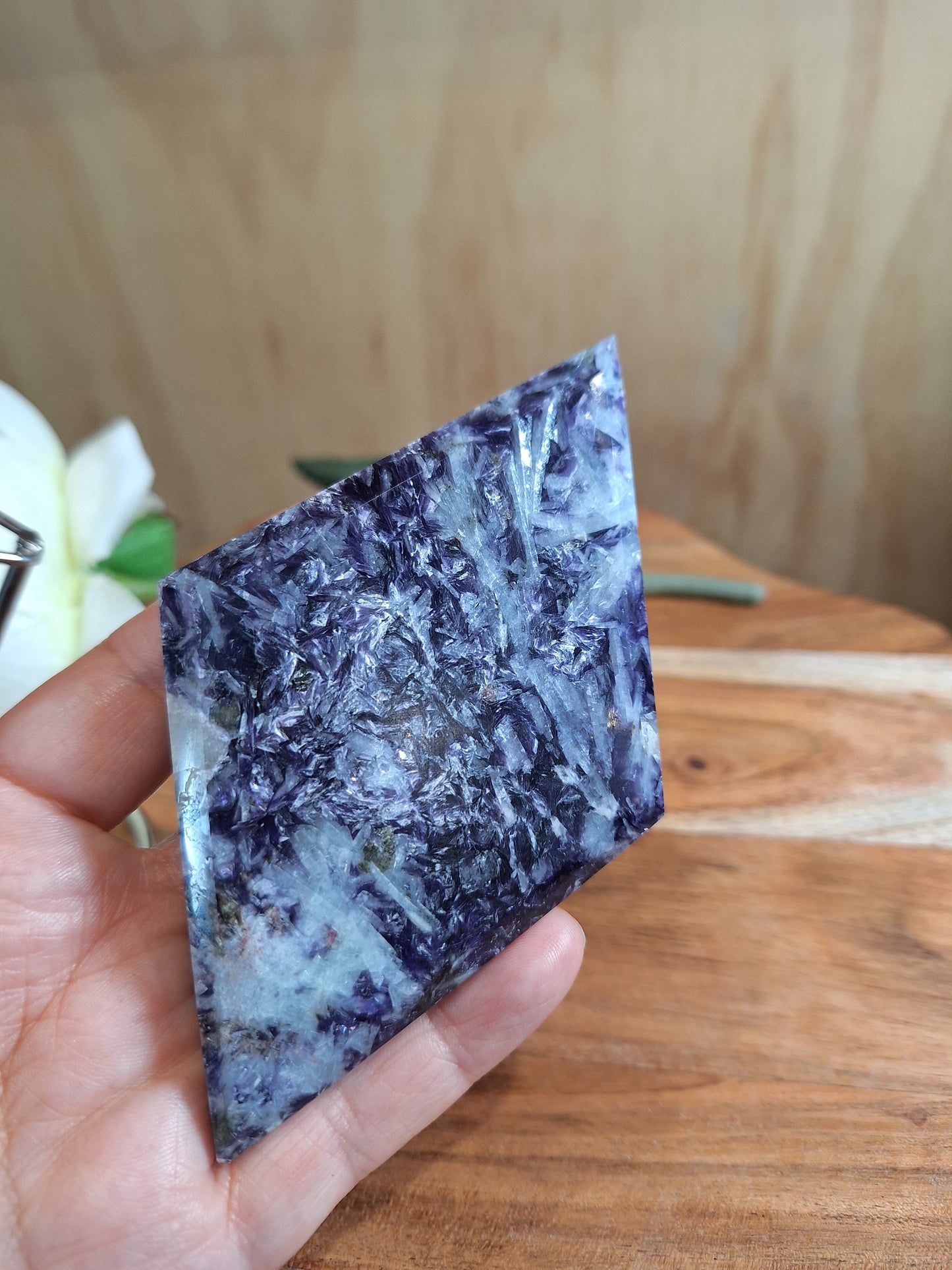 PURPLE MICA DIAMOND WITH STAND
