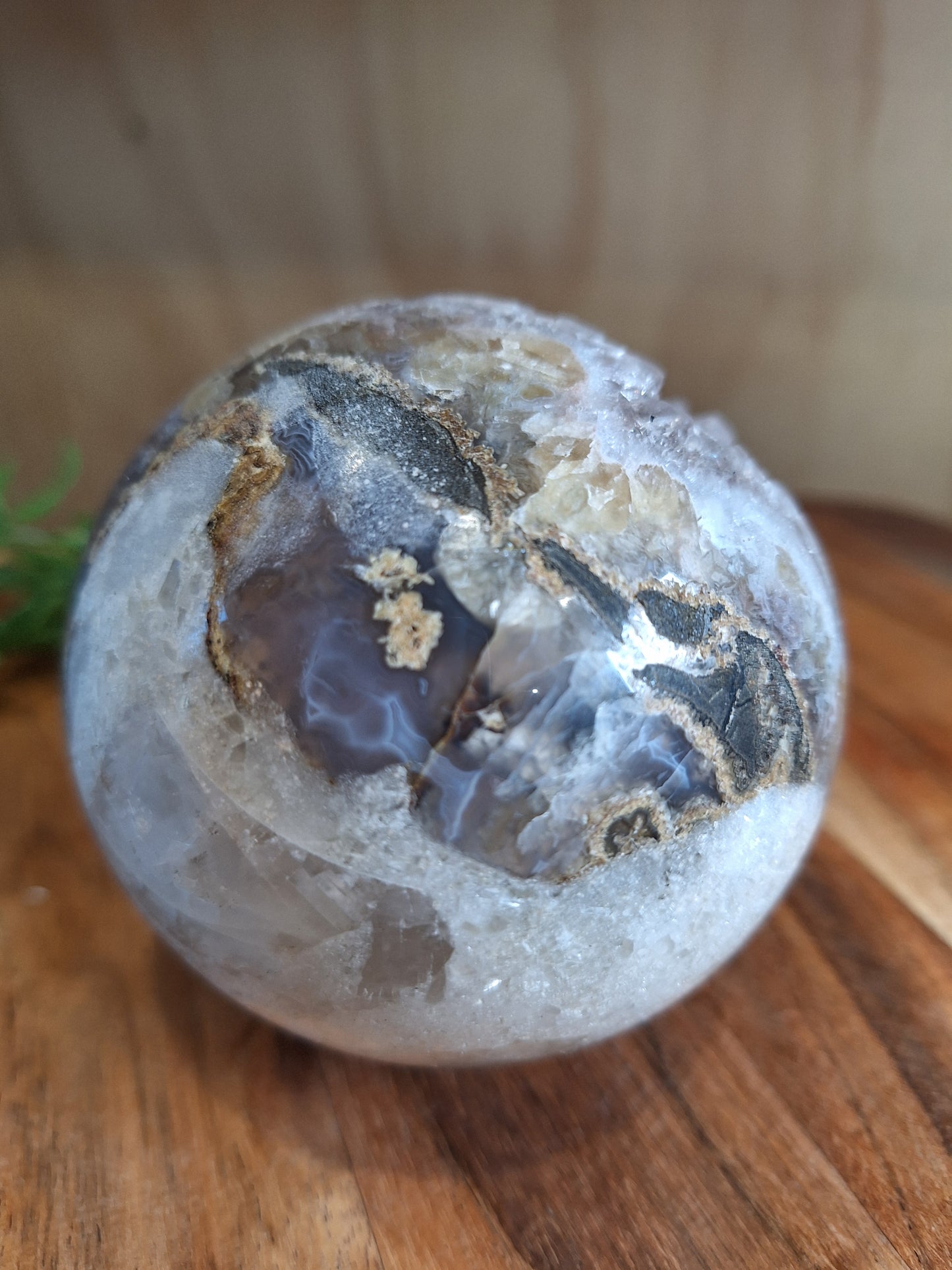 DRUUZY AGATE WITH AMETHYST SPHERE, ALSO UV REACTIVE PIECES 816GRAMS!!!!
