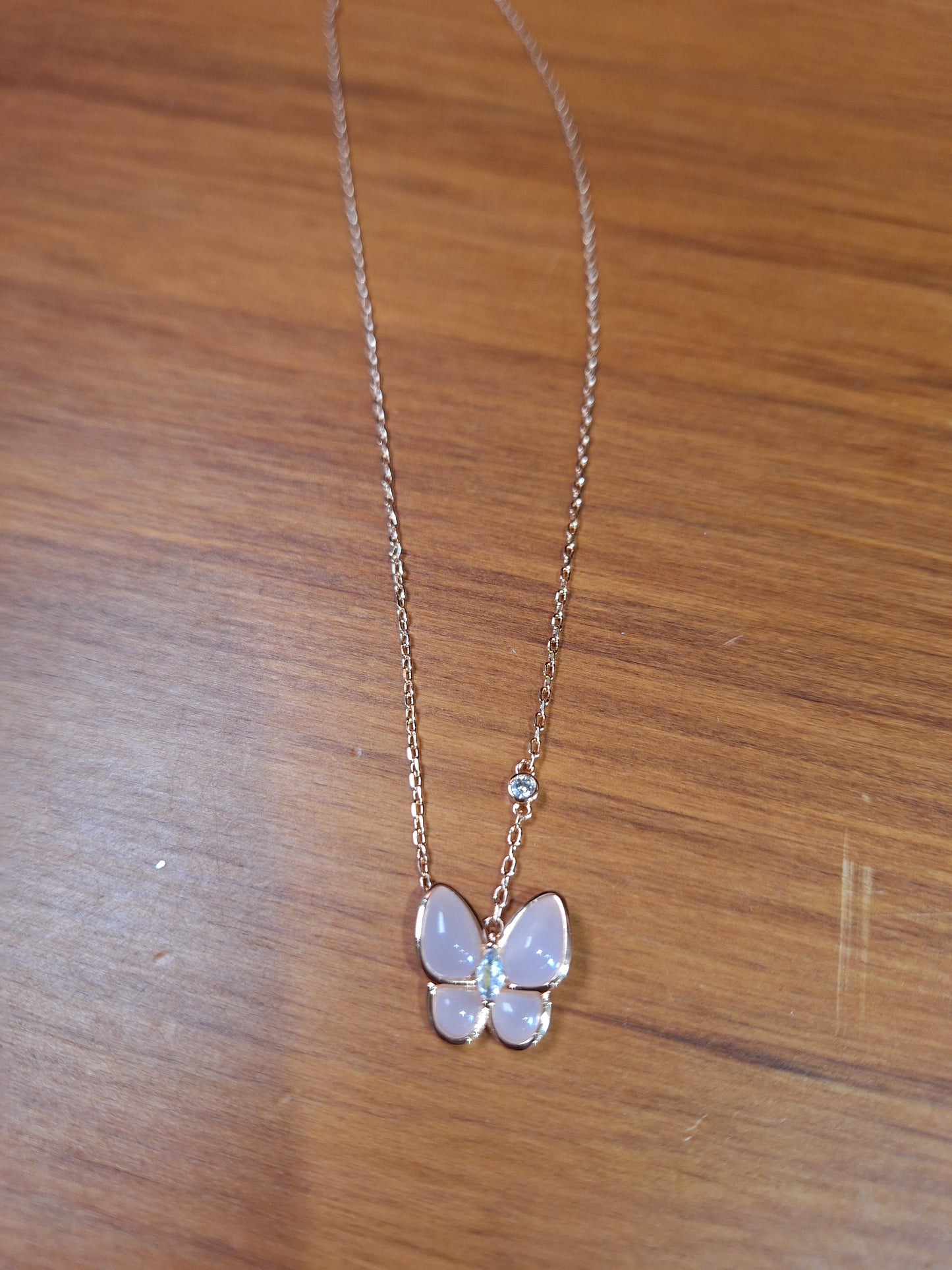 ROSE QUARTZ BUTTERFLY NECKLACE ON ROSE GOLD CHAIN