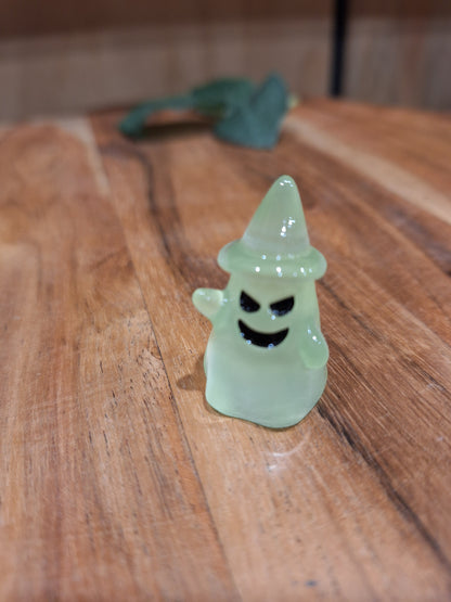 EVERYTHING THAT GLOWS IN THE DARK  (NON CRYSTAL LUMINOUS RESIN)