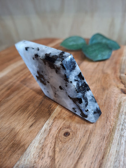 RAINBOW MOONSTONE DIAMOND ON ASTROLOGY STAND