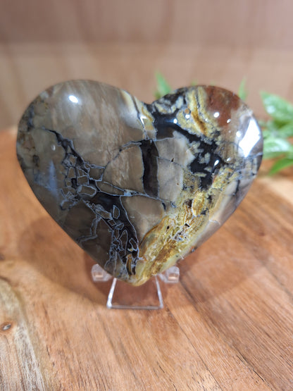 VOLCANO AGATE HEARTS