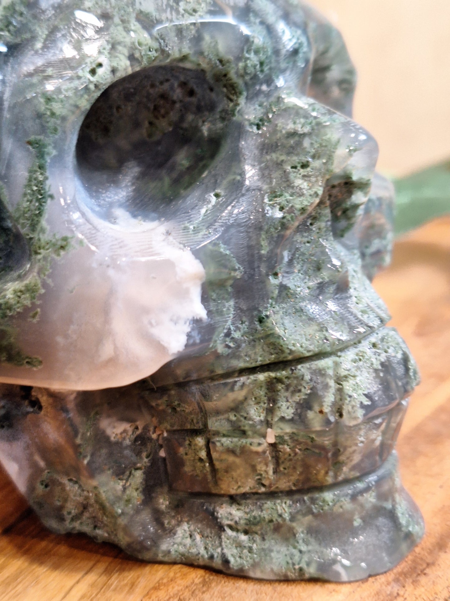 MOSS AGATE SKULL (OVER 1 kg!!!)