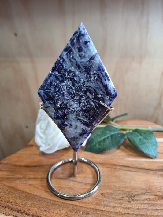 PURPLE MICA DIAMOND WITH STAND