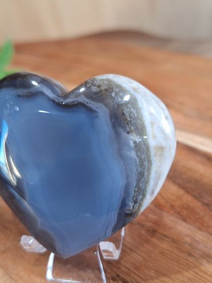 VOLCANO AGATE HEARTS