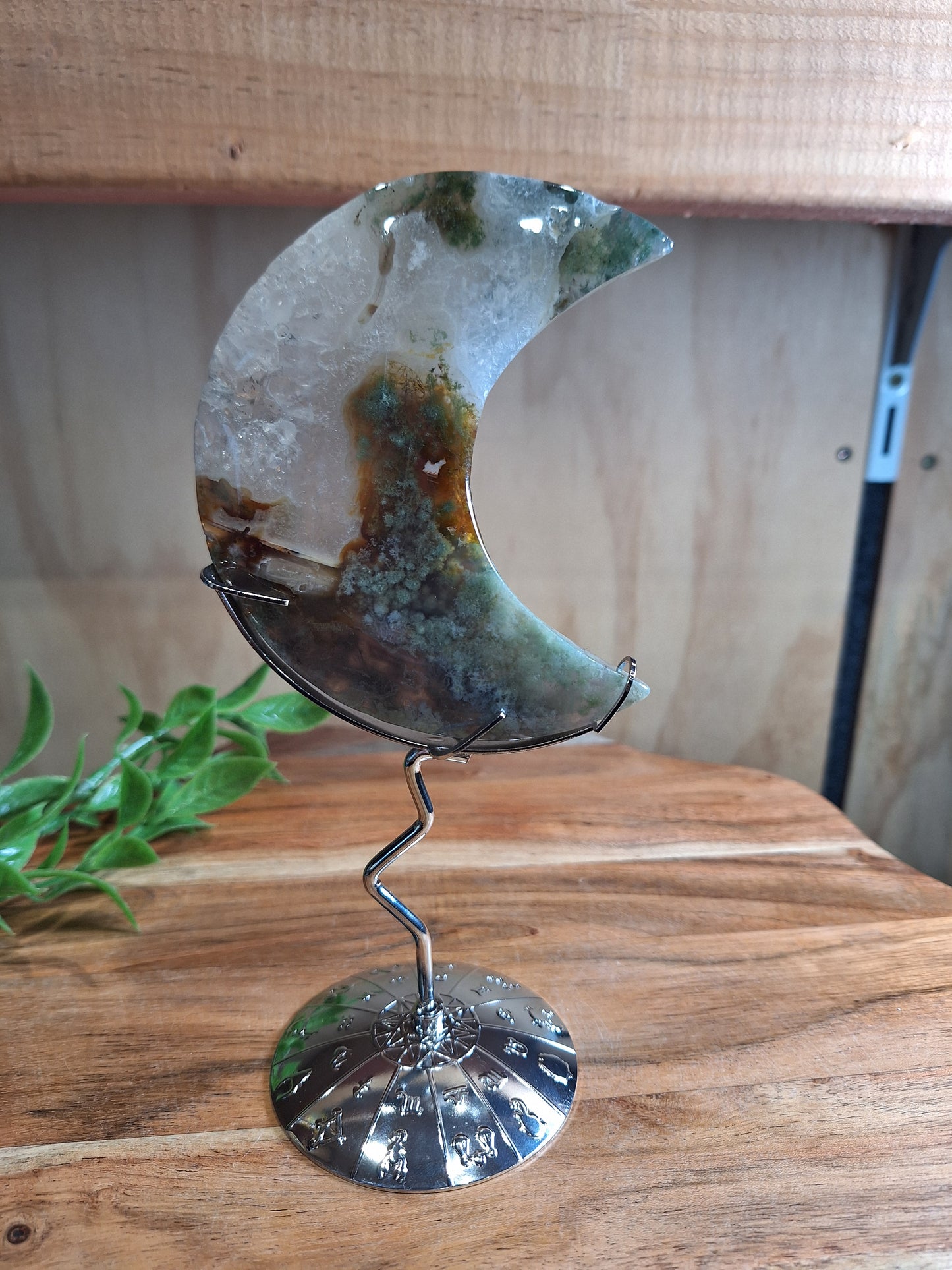 MOSS AGATE MOON INCLUDING STAND