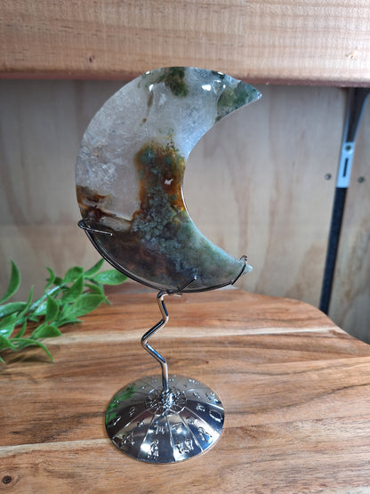 MOSS AGATE MOON INCLUDING STAND