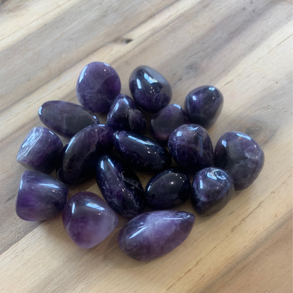 AMETHYST PALM STONES (SMALL)