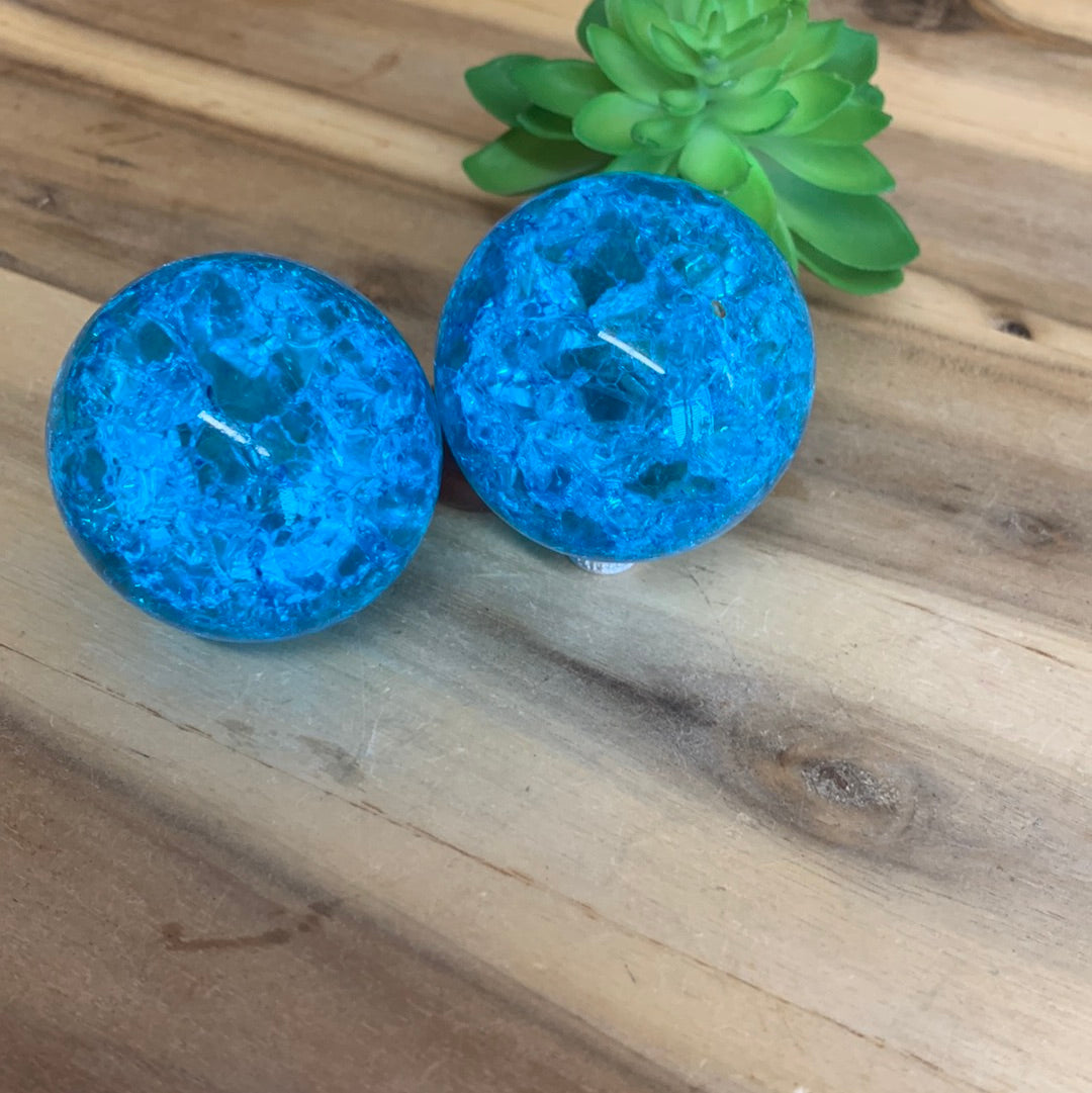 CRACKLE QUARTZ SPHERE (DYED)