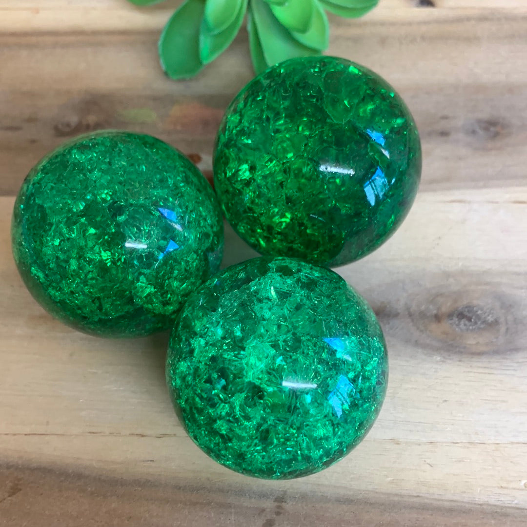 CRACKLE QUARTZ SPHERE (DYED)